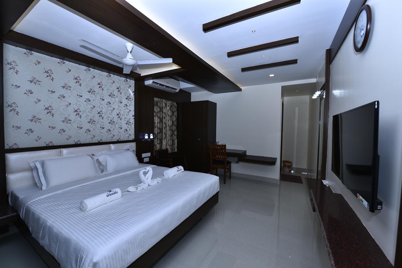 Kr Residency Otel Kānādukāttān Dış mekan fotoğraf