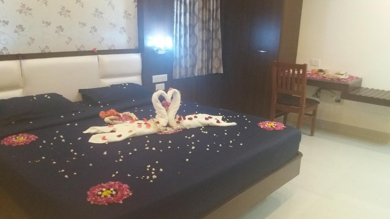 Kr Residency Otel Kānādukāttān Oda fotoğraf