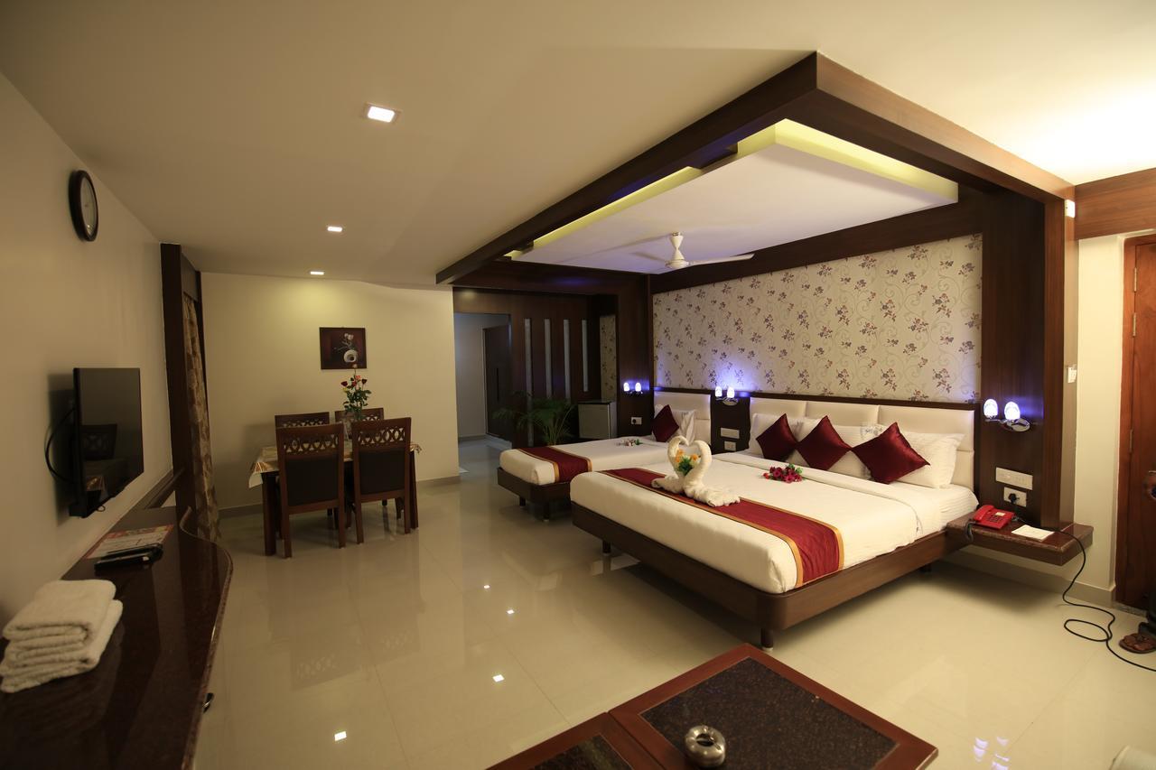 Kr Residency Otel Kānādukāttān Dış mekan fotoğraf